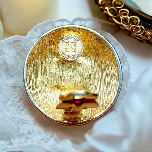 🌺Vintage Givenchy Gold Logo Earrimgs - Picture 7 of 14